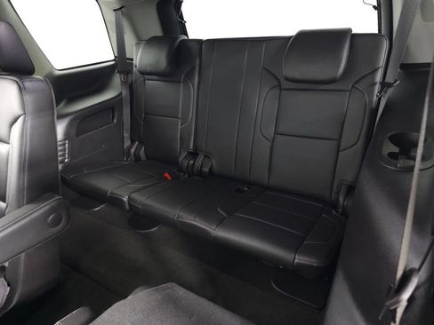 Used 2018 Chevrolet Tahoe LT w/ Luxury Package AWD/4WD image 37