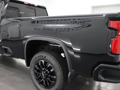 Used 2025 Chevrolet Silverado 2500 LT w/ Trail Boss Package AWD/4WD image 25