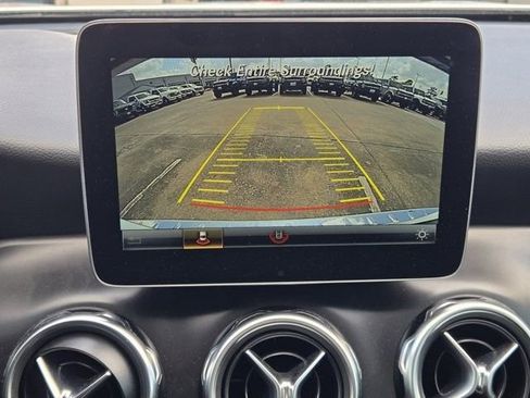 Used 2019 Mercedes-Benz GLA 250 image 16