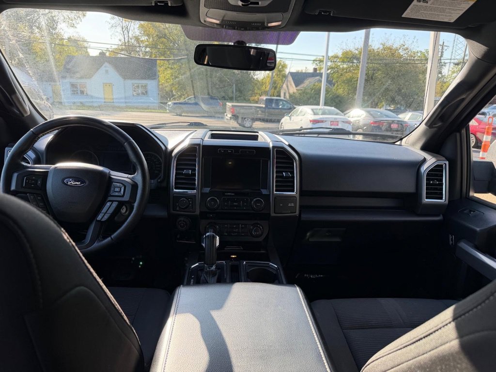 Used 2016 Ford F150 XLT w/ Equipment Group 302A Luxury AWD/4WD image 20
