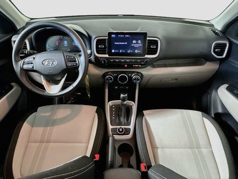 Used 2023 Hyundai Venue SEL FWD image 24