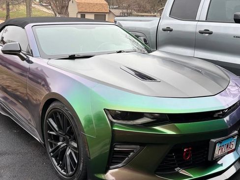 Used 2017 Chevrolet Camaro SS RWD image 2