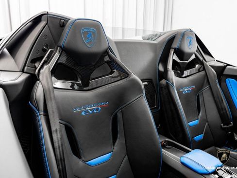 Used 2022 Lamborghini Huracan EVO image 46