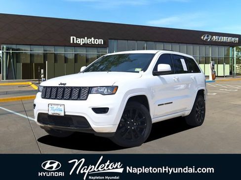 Used 2021 Jeep Grand Cherokee Laredo X AWD/4WD image 1