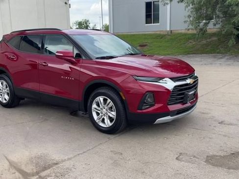 Used 2019 Chevrolet Blazer LT AWD/4WD image 2