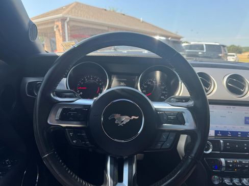 Used 2022 Ford Mustang Premium image 13