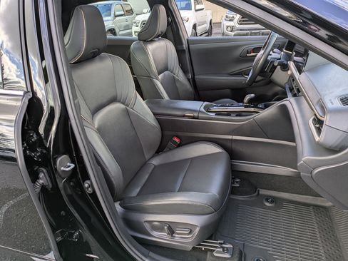 Used 2024 Toyota Crown Platinum image 22