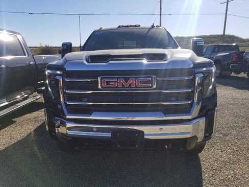 New 2025 GMC Sierra 2500 SLT w/ SLT Premium Package image 6