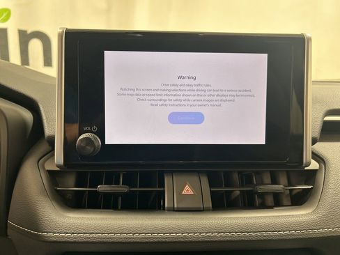 Used 2025 Toyota RAV4 LE image 27