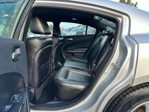 Used 2020 Dodge Charger SXT w/ Leather Interior Group RWD image 11