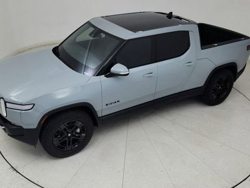 Used 2024 Rivian R1T Adventure image 76