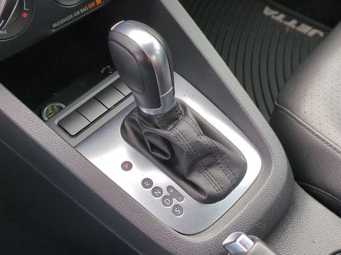 Used 2013 Volkswagen Jetta SE image 21