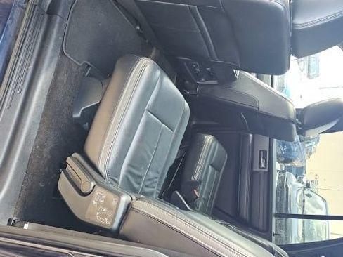 Used 2015 Ford Expedition EL Platinum RWD image 2