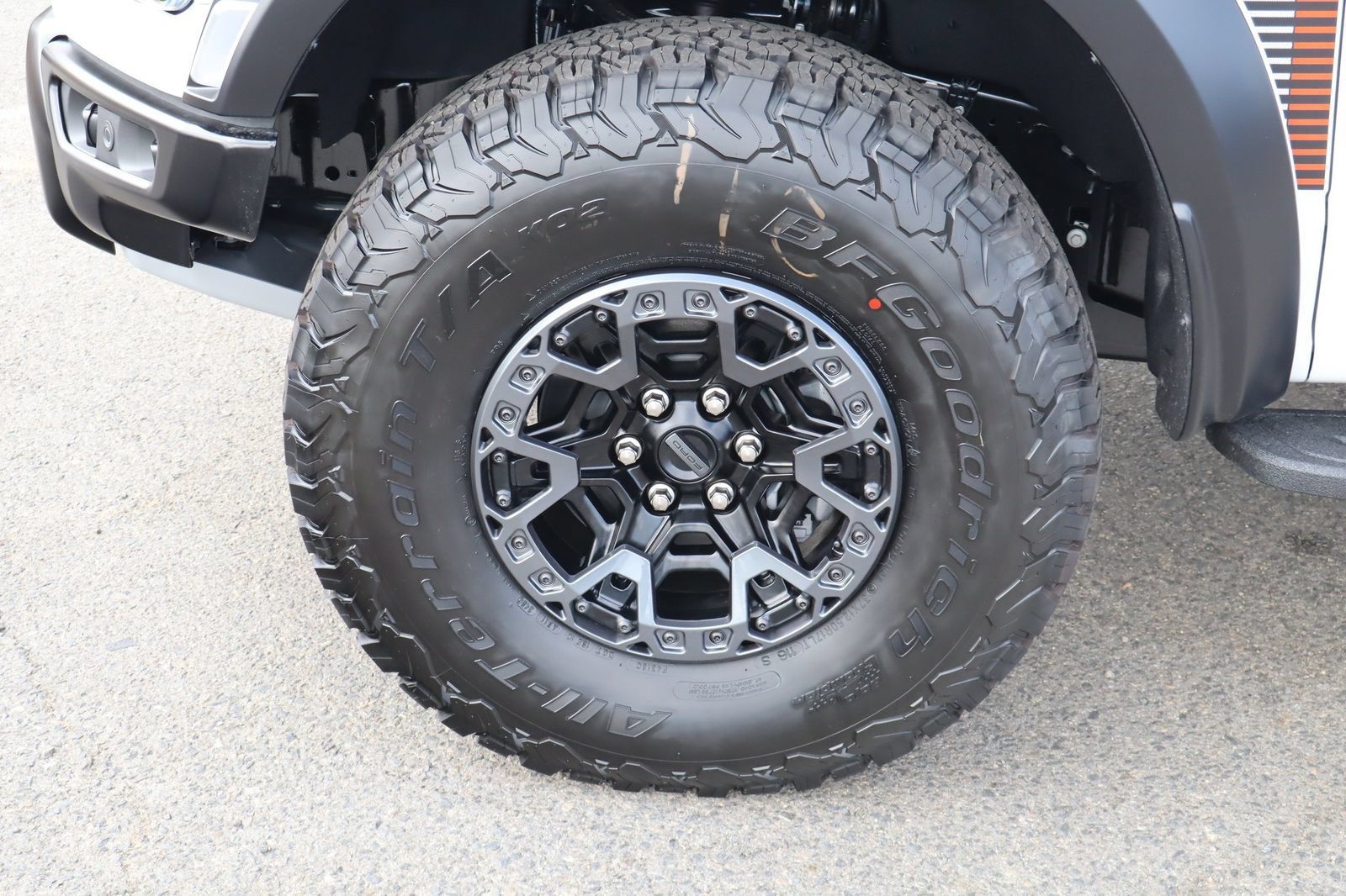 New 2026 Ford F150 Raptor w/ Equipment Group 803A Raptor R AWD/4WD image 14
