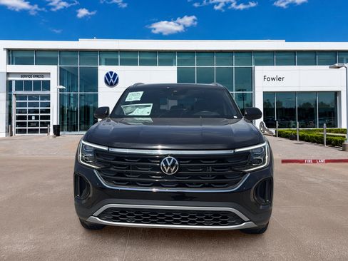 New 2026 Volkswagen Atlas Cross Sport SE FWD image 2