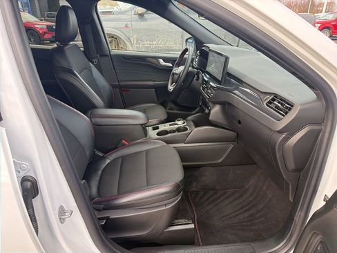 Certified 2023 Ford Escape ST-Line w/ Tech Pack #1 image 33