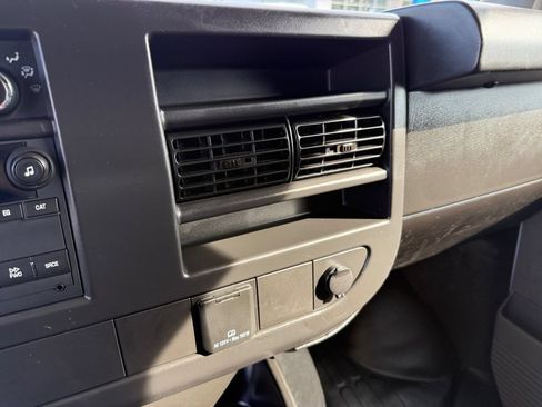 Used 2025 Chevrolet Express 2500 w/ Driver Convenience Package RWD image 15