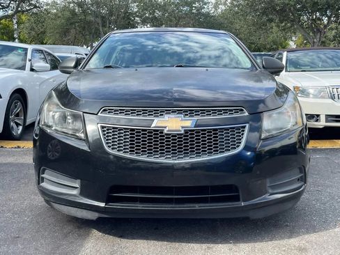 Used 2012 Chevrolet Cruze LS w/ Connectivity Package FWD image 4