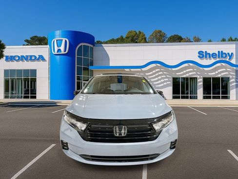 Used 2023 Honda Odyssey Sport image 3