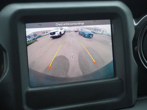 Used 2021 Jeep Wrangler Unlimited Sport image 25