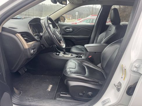 Used 2016 Jeep Cherokee Limited AWD/4WD image 13