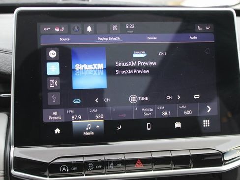 Used 2022 Jeep Compass Limited w/ Sun and Sound Group image 5