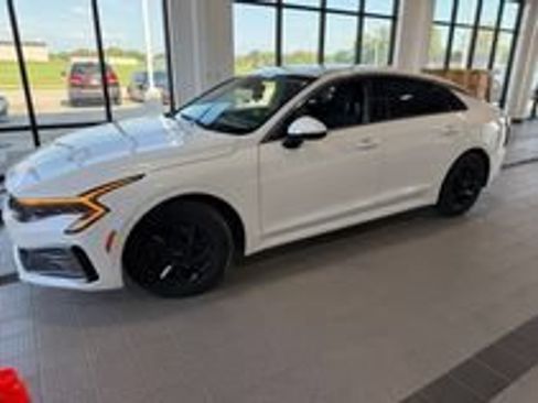 Used 2025 Kia K5 LXS FWD image 1