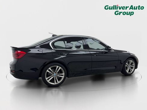 Used 2018 BMW 330i Sedan RWD image 9