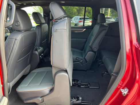 New 2027 GMC Acadia AT4 w/ Luxury Package AWD/4WD image 6