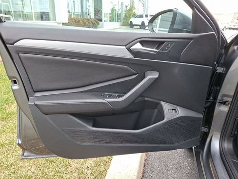 Used 2025 Volkswagen Jetta S image 12