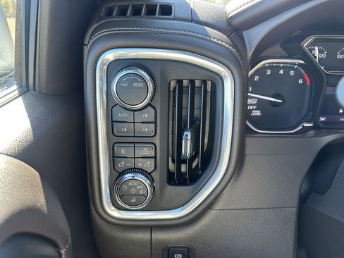 Used 2021 GMC Sierra 1500 SLT w/ SLT Premium Package image 17