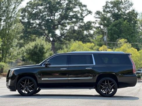 Used 2018 Cadillac Escalade ESV Luxury RWD image 8
