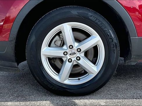 Used 2019 Ford Explorer XLT FWD image 35