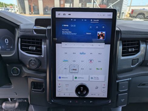 New 2025 Ford F150 Lightning Flash AWD/4WD image 19