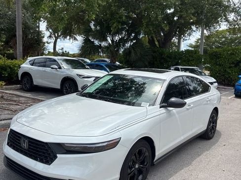 Used 2025 Honda Accord SE image 7