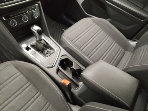 Used 2022 Volkswagen Tiguan S image 26