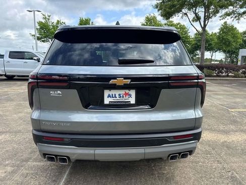 New 2026 Chevrolet Traverse LT w/ LPO, Floor Liner Package FWD image 7
