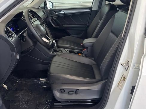 Certified 2023 Volkswagen Tiguan SE FWD image 13