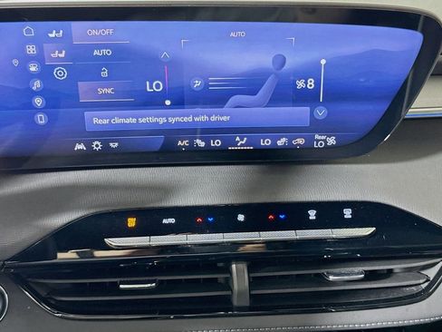 Certified 2025 Buick Enclave Sport Touring FWD image 14
