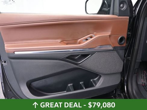 Used 2025 Lincoln Navigator Reserve AWD/4WD image 21