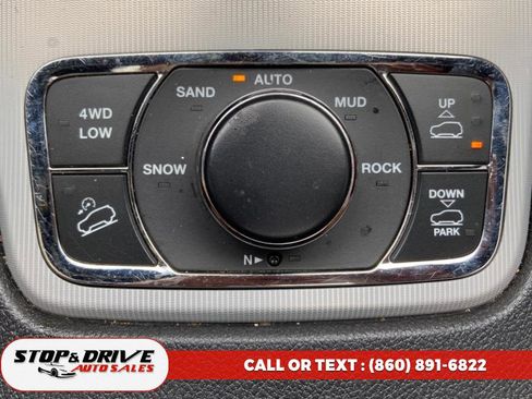 Used 2019 Jeep Grand Cherokee Summit w/ Platinum Series Group image 14