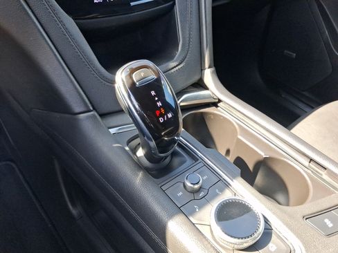 Used 2020 Cadillac XT5 Premium Luxury FWD image 19