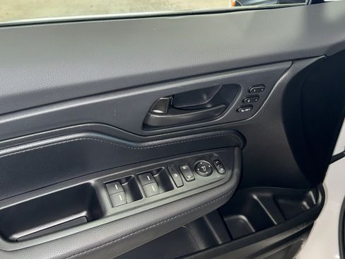 Used 2024 Honda Odyssey EX-L image 18