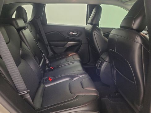 Used 2020 Jeep Cherokee Limited AWD/4WD image 19
