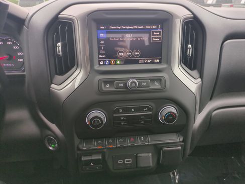 Certified 2025 Chevrolet Silverado 1500 Custom w/ LPO, Dark Essentials Package AWD/4WD image 23