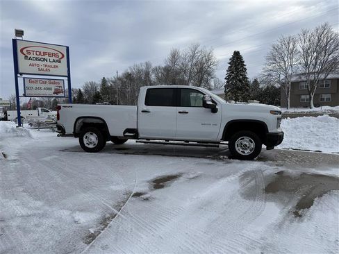 Used 2024 Chevrolet Silverado 2500 W/T image 2