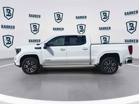 Used 2024 GMC Sierra 1500 AT4 w/ Technology Package AWD/4WD image 6