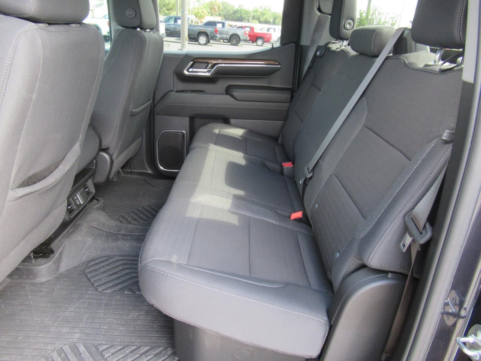 Used 2024 Chevrolet Silverado 1500 LT w/ Z71 Off-Road Package AWD/4WD image 33