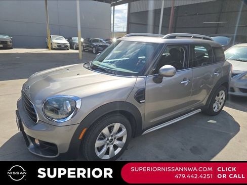 Used 2018 MINI Cooper Countryman image 1