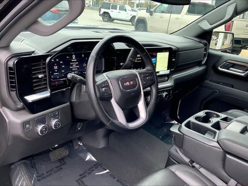 Used 2025 GMC Sierra 1500 SLT image 16